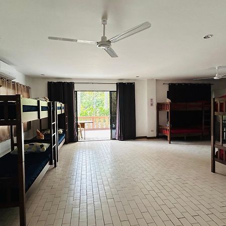 1888 Beach Resort Dumaguete City Eksteriør bilde
