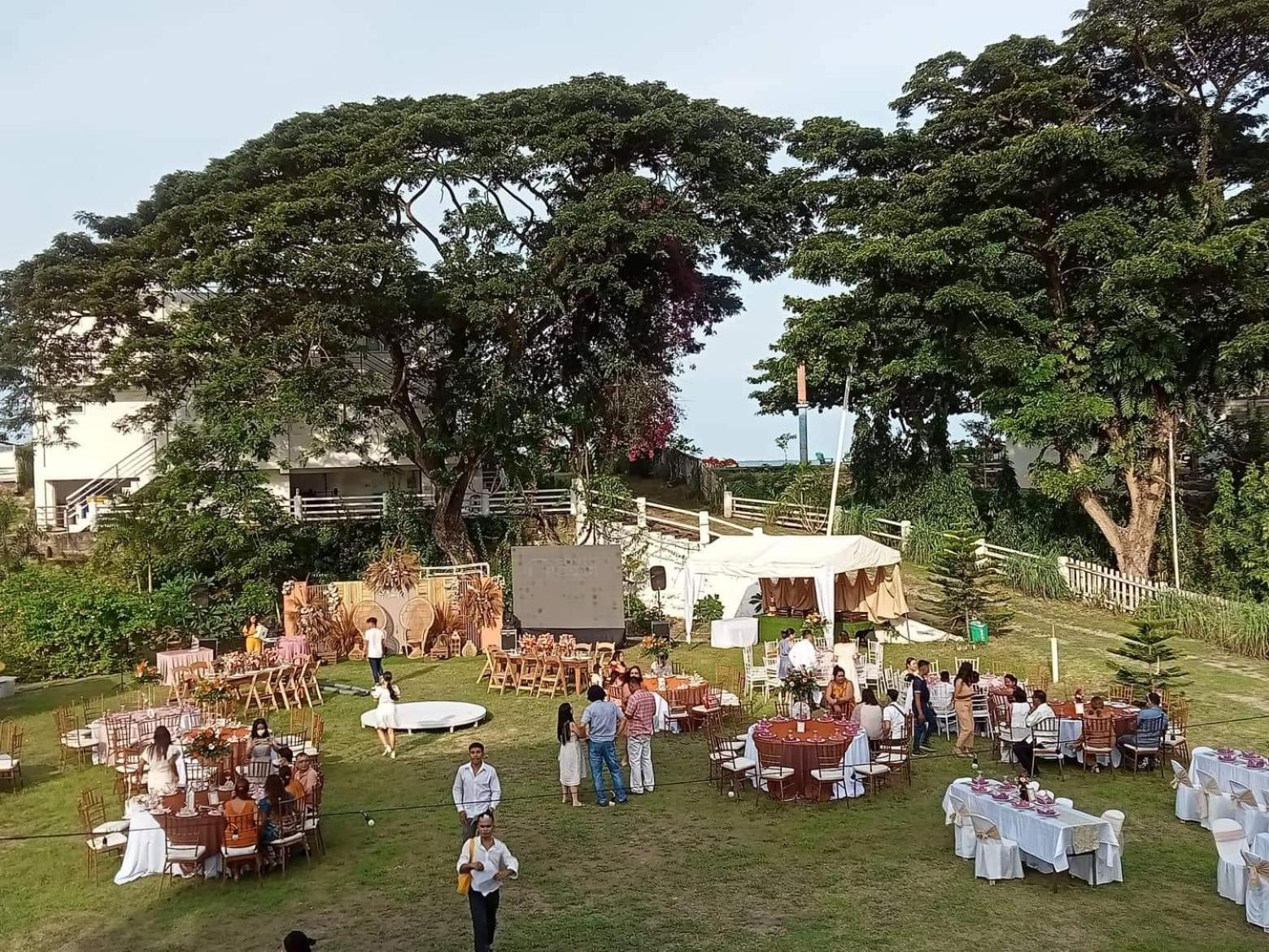 1888 Beach Resort Dumaguete City Eksteriør bilde