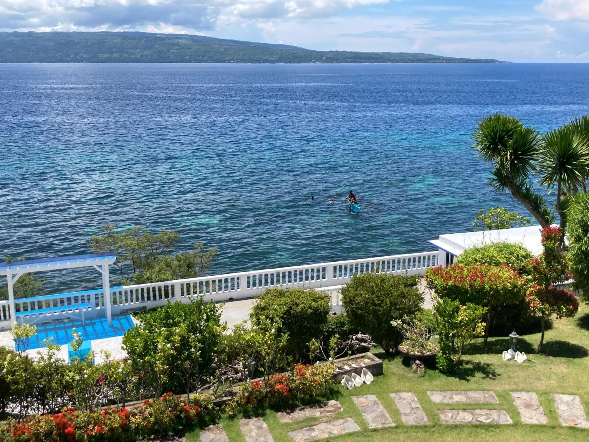 1888 Beach Resort Dumaguete City Eksteriør bilde