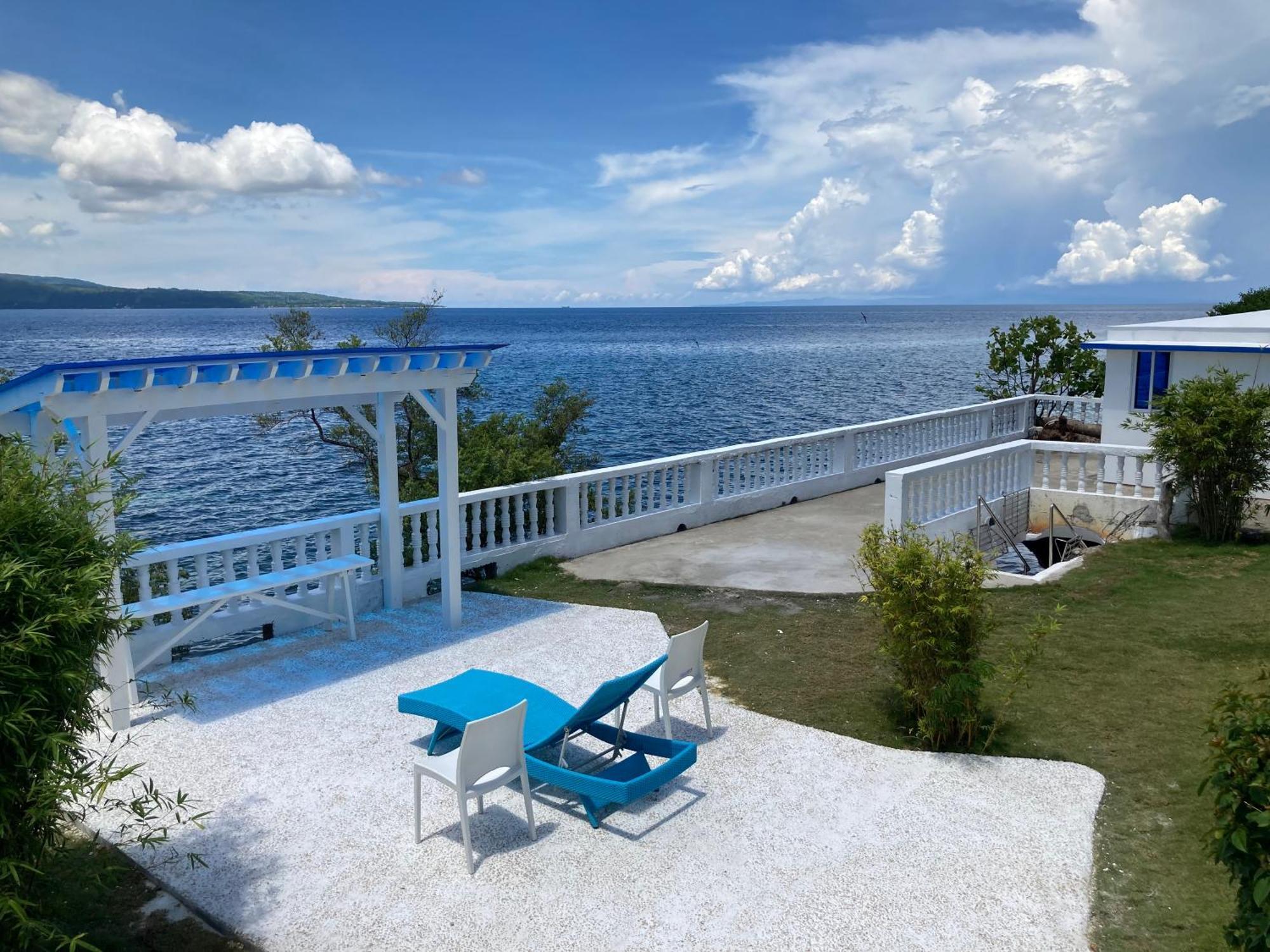 1888 Beach Resort Dumaguete City Eksteriør bilde