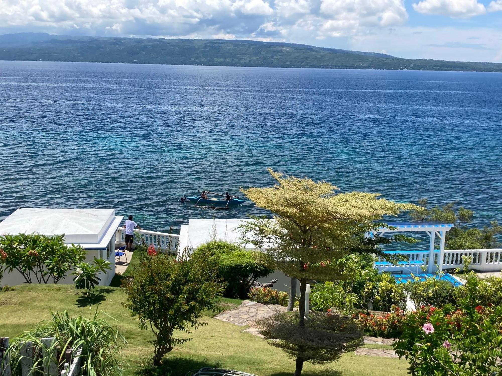 1888 Beach Resort Dumaguete City Eksteriør bilde