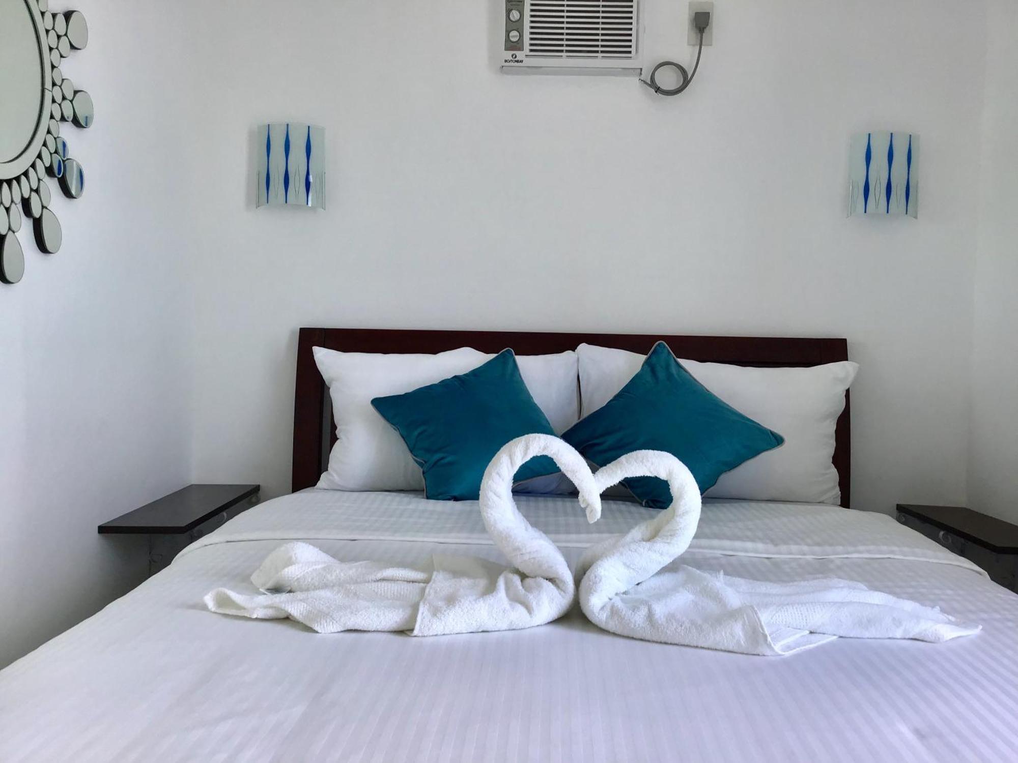 1888 Beach Resort Dumaguete City Eksteriør bilde