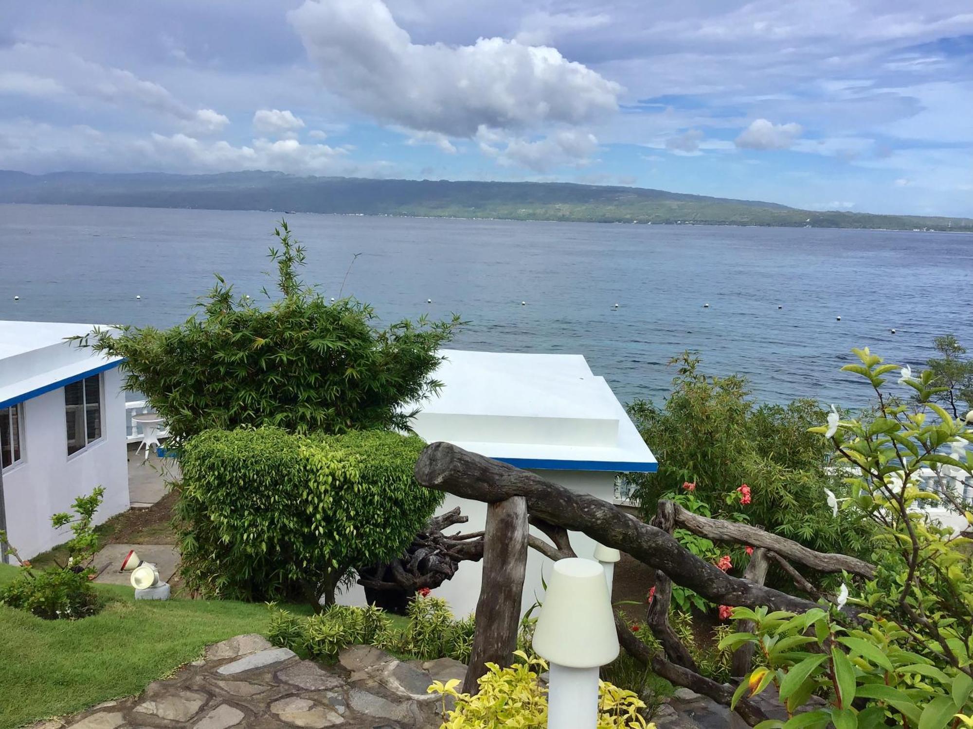 1888 Beach Resort Dumaguete City Eksteriør bilde