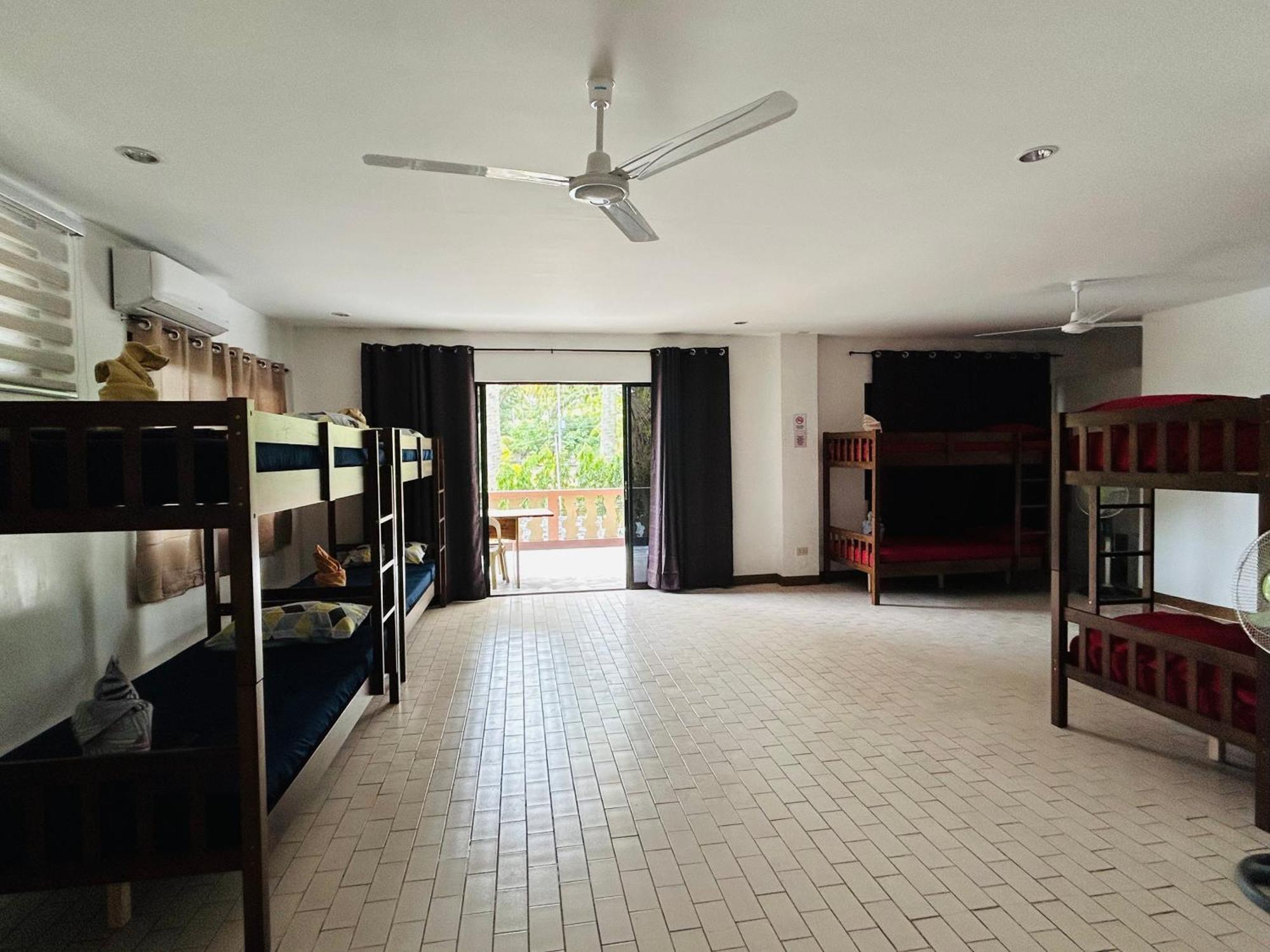 1888 Beach Resort Dumaguete City Eksteriør bilde